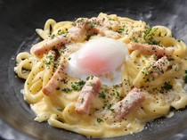 Ampuku Toranomon Hills_[Anpuku]'s signature dish: the famous carbonara udon