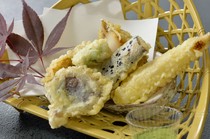 Awabi Japanese Restaurant Nishikiryu_Tempura assortment 1680 yen