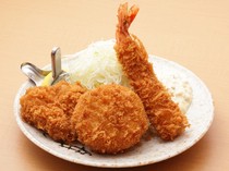 Tonkatsu Muneta_Fried variety set menu, an assortment of popular dishes