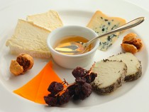 Bistro and Wine Frenchies_A very popular assortment of 4 kinds of fresh cheese delivered directly from France