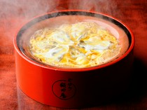 Dozeu Iidaya_"Yanagawa Nabe" is a mellow savory dish of "loach nabe" wrapped in eggs.