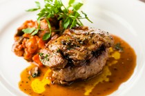 Morceau_"Homemade hamburger steak + sauteed foie gras" with a spicy flavor