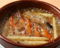 Tsukishima Spanish Club_"Shelled shrimp and white asparagus ajillo" made with carefully selected ingredients