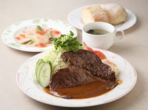 Rico Cowbell_Thinly sliced beef steak salad