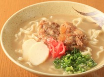 Shimagohan Kokoro Hokkori Okinawa Meshi_The popular classic menu item "Soki Soba" has an addictive soup