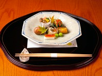 Japanese Restaurant Kodama_"Appetizers ("Sweet-boiled sweetfish roe", "Simmered chestnuts in their skins", etc.)"