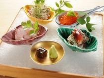 Gion Nishikawa_The "Otsukuri" is made with the day's recommended dish, and is served as a hassun dish.