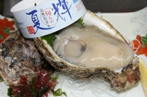  岩牡蛎（Natsuki）[供应期 6 月至 8 月] 