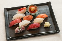  "AKANE" is a seasonal set that allows you to enjoy Hokkaido's sushi throughout the year. 