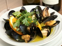 Tante Grazie_ Today's Bucket of Mussels