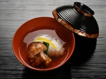 瓢亭　總店_【瓢亭】高湯令其味更美的「湯品～葛粉麵衣海鰻」