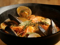 Nihonshu Bar Komeya Inazuma_"Bouillabaisse with Rouille" is an exquisite soup made over two whole days