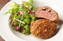 Uosakaba Pin_Juicy and filling: [Giant Menchi Meat Croquette]