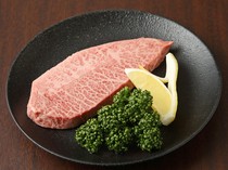 Yakiniku Okuu Fujisawa branch_A rare cut that is popular among connoisseurs: "Selected Wagyu Beef Misuji Thick Slices"