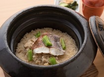 Ginza Ishizuka_The aroma of freshly cooked rice is a feast! An example of the "Sea bream rice cooked in a clay pot" course