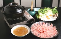 旬彩料理　缀_使用胶原蛋白高汤和鲣鱼高汤制成的“四万十猪肉胶原蛋白火锅”