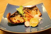 Kisetsuryori Dochiraika_Various charcoal grilled fish