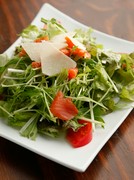 Yasai Sommelier no Omise Togiya Kiyamachi-Oike Branch_	Togiya's Salad -Uses fresh vegetables produced by a vegetable sommelier.