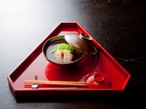 Ajikitcho Bunbuan_Stewed Bowl of Conger Eel and White Gourd is a soup of tender eel