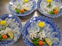 Himeji Sushi-Ichi_Domestic puffer fish sashimi (winter)