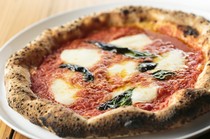 Takeru Quindici_The authentic pizza baked in a wood-fired oven is exquisite! The delicious classic menu item "Margherita"