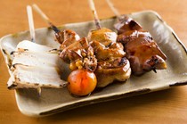 Miyashin_The grilling brings out the best in each cut, as expected. "Nankotsu" (cartilage), "Lantern", "Chicken", and "Liver".