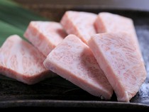 Yakiniku Kobo Shinki Oita Miyako-machi branch_Go for classic yakiniku. [Boneless short rib]