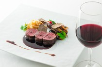 l’Auberge de l’ill Tokyo_“水煮蝦夷鹿背肉、時令水果蜜餞和義大利麵”