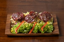 Gyuniku Senmonten KAZU ~Beef Dinning~_Wagyu beef and prosciutto salad