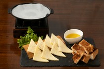 Gyuniku Senmonten KAZU ~Beef Dinning~_Raclette cheese grill (8 slices)