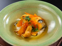 La Lucciola_"Steamed abalone with sea urchin and dried mullet roe flavor" - Enjoy the soft, firm abalone milt