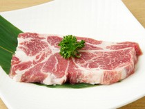 Hakuundai Grand Front Osaka Branch_The Iberico de Bellota Roast Pork (100g)  offers a generous serving of top quality pork.