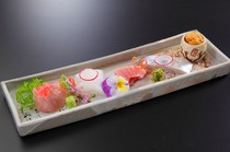 Toyonaka Sakurae_Enjoy the very freshest seafood, served with awa shoyu (whipped soy sauce): "Otsukuri (raw fish slices)"