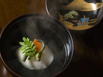 Ryoan Aritomi_"Steamed clams and bracken soup"