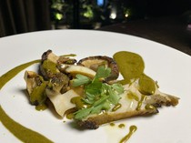 Charcoal grilled steak and wine obiobi_Steamed abalone with burnt liver butter sauce