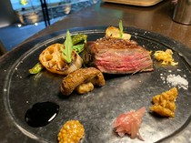 Charcoal grilled steak and wine obiobi_Chateaubriand (approximately 180g)