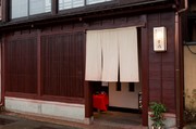  Outside view 