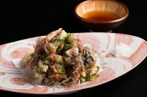 Ajiraku Yumeri_Limited seasonal menu item only available in spring: Firefly squid and wild vegetable tempura