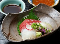 Shunsai Yamasaki_Assortment of seasonal fresh fish "Sashimi - Three kinds (tuna, sea bream, striped jack)"