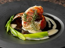 Teppanyaki Asagi_[Raijin Course] Steamed Lobster with herbs and white wine sauce - is a blissful seafood with the utmost freshness. *A dish from the course.