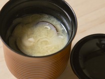 Sushi-Dokoro Kurosugi_Clam miso soup