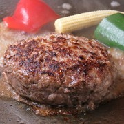 Niku-zushi Teppanyaki Shabu-Shabu - ZUISHO-_100% beef hamburger