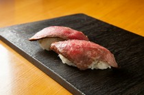 Niku-zushi Teppanyaki Shabu-Shabu - ZUISHO-_Wagyu roast beef sushi 1 piece