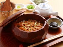 Unagi-Jinta_三色蒲燒鰻魚（附湯品、醃醬菜）