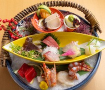 Matsukaze_Assorted Sashimi - Share the impressive taste with your loved ones. Using fresh fish directly from the market.