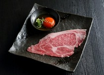 Kobe Aburi Bokujo Umeda Main Branch_Grilled Japanese Black Beef Marbled Loin Yukhoe