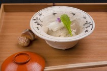 Japanese Cuisine Yamazaki_[Red Snow Crab Served with Boiled Maitake Mushroom and Potherb Mustard] filled with Toyama's season in one dish.