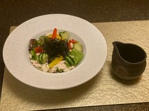 Japanese Restaurant Ryo_Steamed chicken and shredded seaweed choregi salad