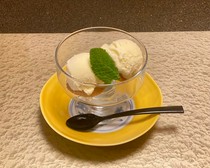 Japanese Restaurant Ryo_Vanilla Ice Cream