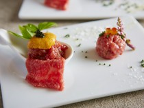  Ushimitsu Ultimate Yukhoe and Salted Yukhoe 